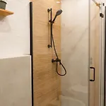 Apartament Lumos - Free Private Parking