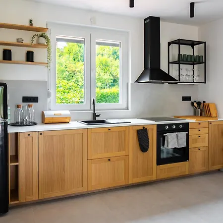 Διαμέρισμα Lumos - Free Private Parking *