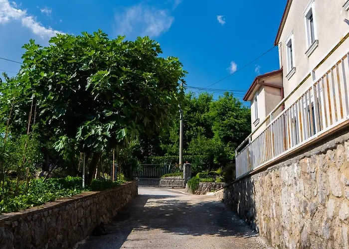 Lumos - Free Private Parking Διαμέρισμα Matulji